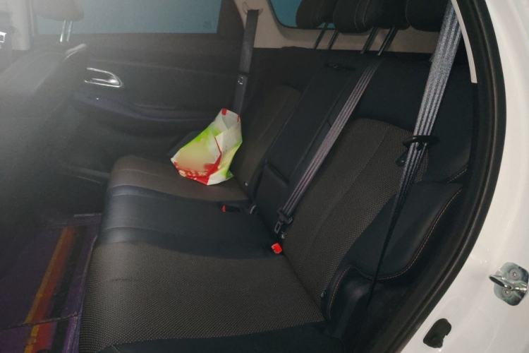 Used CHANGAN OSHAN X7 PLUS 2022 1.5T Blue Whale Edition Automatic Geeker Navigation Model Interior 4