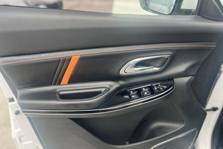 Used CHANGAN OSHAN X7 PLUS 2022 1.5T Blue Whale Edition Automatic Prestige Version Interior 6