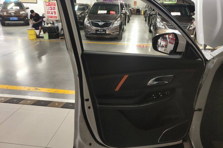 Used CHANGAN OSHAN X7 PLUS 2022 1.5T Blue Whale Edition Automatic ZhiZun Model Interior 7
