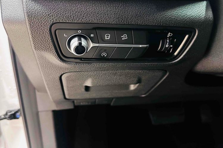 Used CHANGAN OSHAN X7 PLUS 2022 1.5T Blue Whale Edition Automatic Luxury Trim Interior 8