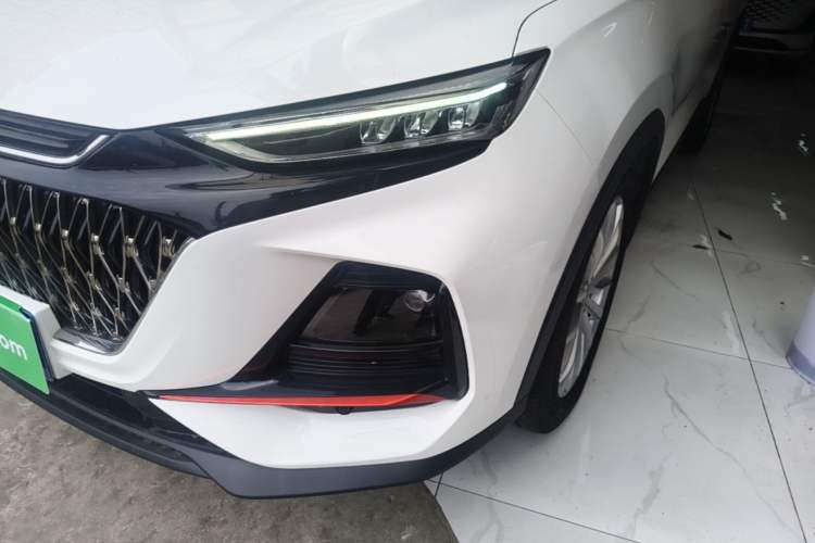 Used CHANGAN OSHAN X7 PLUS 2022 1.5T Blue Whale Edition Automatic ZhiZun Model Left Front Headlight