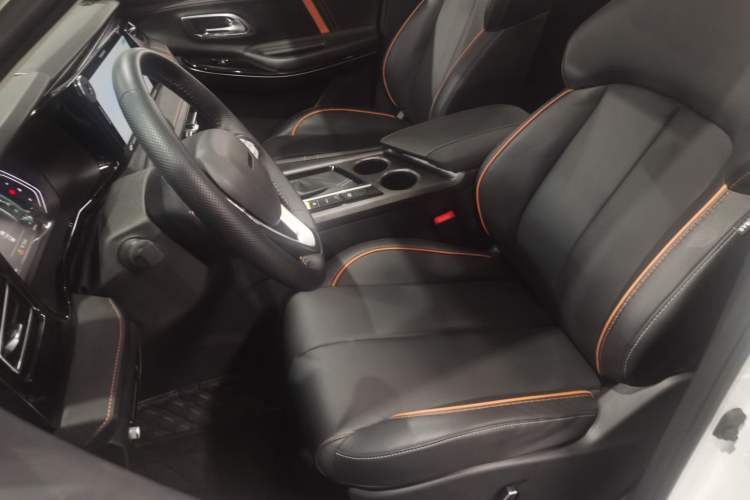 Used CHANGAN OSHAN X7 PLUS 2022 1.5T Blue Whale Edition Automatic Prestige Version Left Front Seat