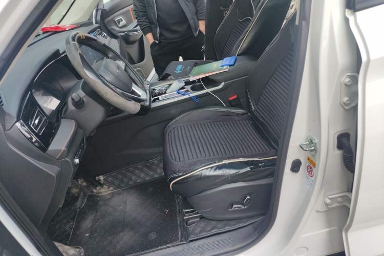 Used CHANGAN OSHAN X7 PLUS 2022 1.5T Blue Whale Edition Automatic Prestige Version Left Front Seat