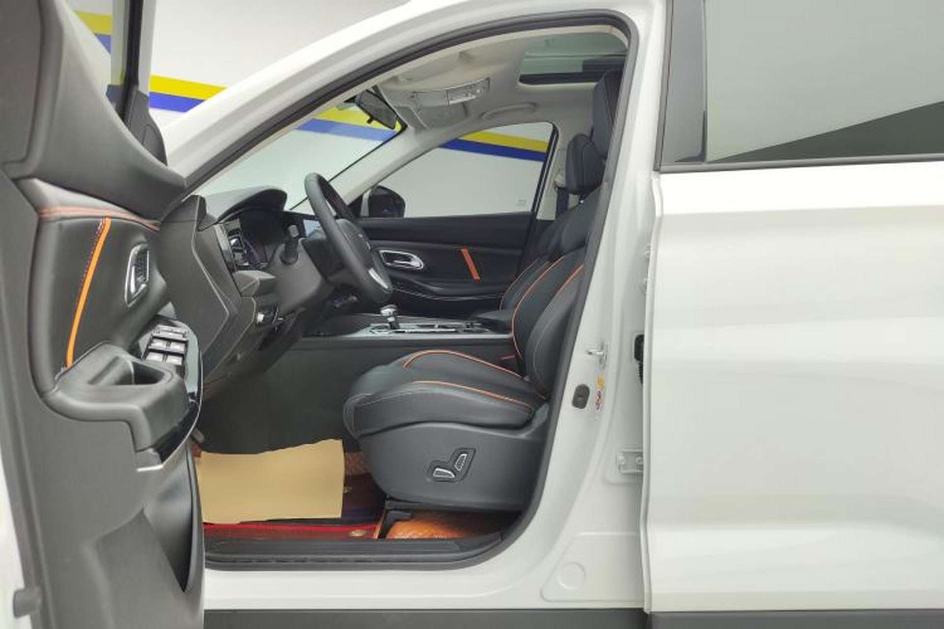 Used CHANGAN OSHAN X7 PLUS 2022 1.5T Blue Whale Edition Automatic Prestige Version Left Front Seat