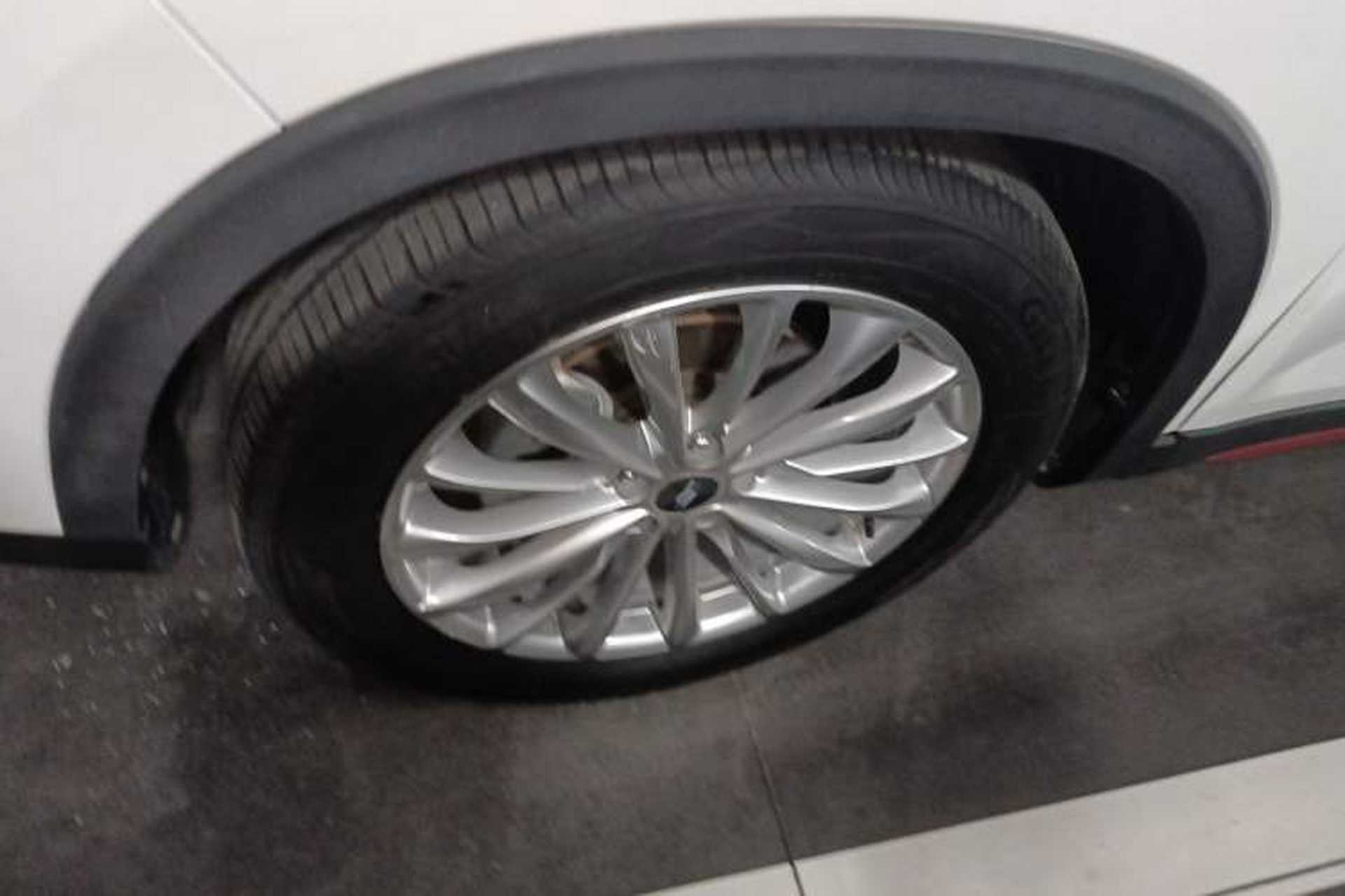 Used CHANGAN OSHAN X7 PLUS 2022 1.5T Blue Whale Edition Automatic Prestige Version Left Front Wheel Hub