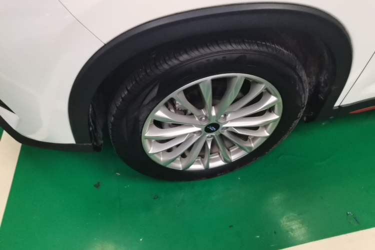 Used CHANGAN OSHAN X7 PLUS 2022 1.5T Blue Whale Edition Automatic Prestige Version Left Front Wheel Hub