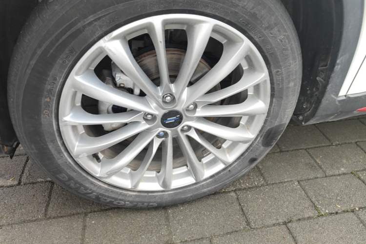 Used CHANGAN OSHAN X7 PLUS 2022 1.5T Blue Whale Edition Automatic Prestige 7-Seater Left Front Wheel Hub
