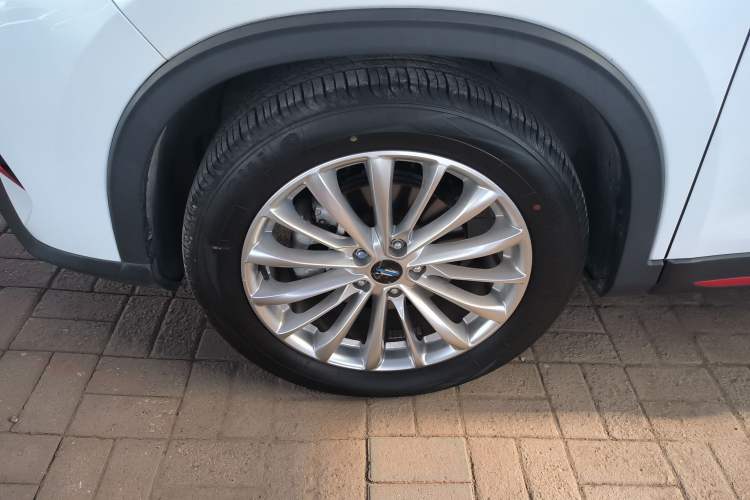 Used CHANGAN OSHAN X7 PLUS 2022 1.5T Blue Whale Edition Automatic Luxury Trim Left Front Wheel Hub