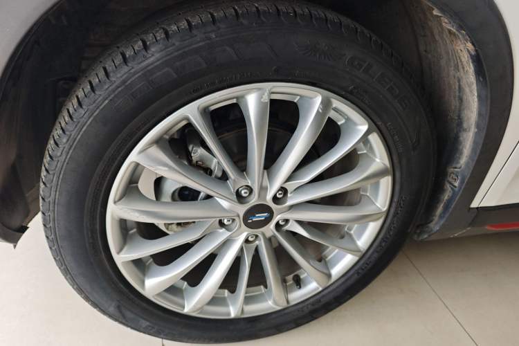 Used CHANGAN OSHAN X7 PLUS 2022 1.5T Blue Whale Edition Automatic Prestige Version Left Front Wheel Hub