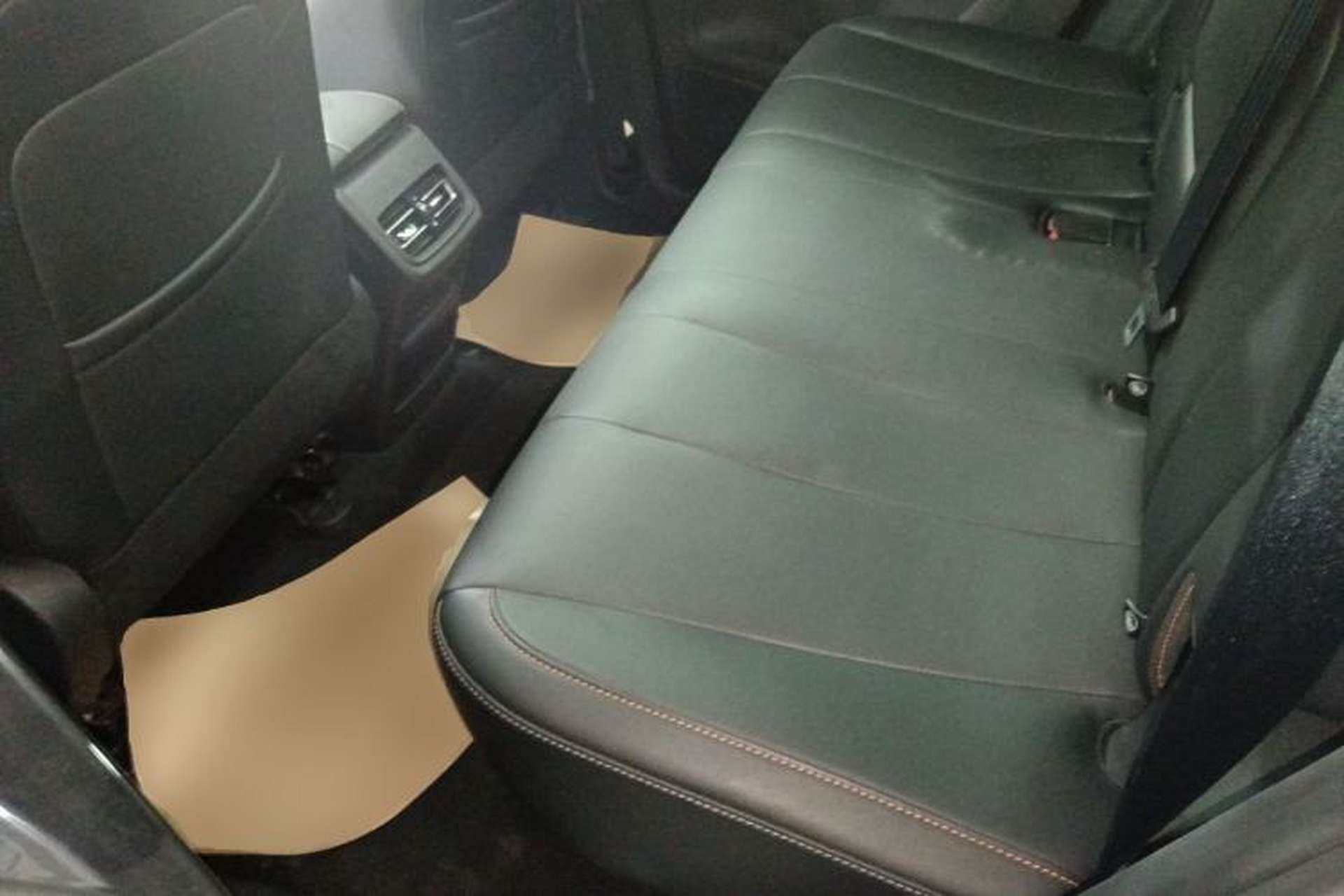 Used CHANGAN OSHAN X7 PLUS 2022 1.5T Blue Whale Edition Automatic Prestige Version Left Rear Seat