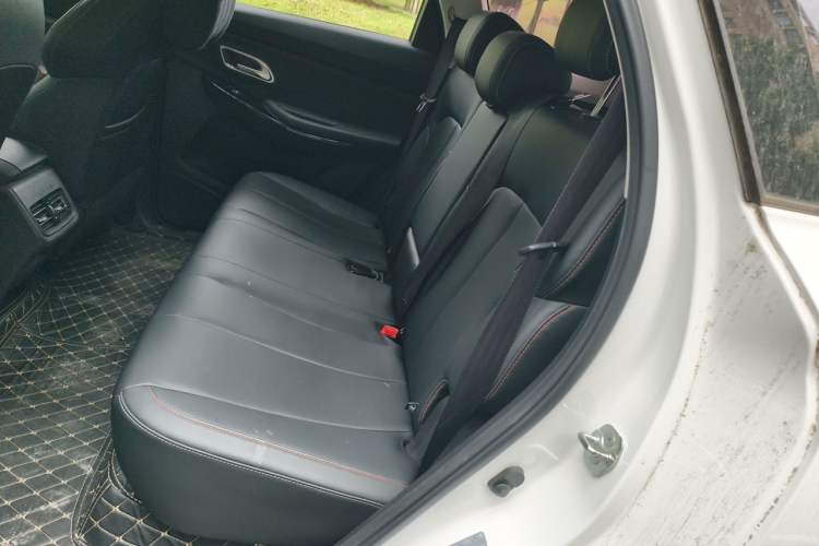 Used CHANGAN OSHAN X7 PLUS 2022 1.5T Blue Whale Edition Automatic Prestige Version Left Rear Seat