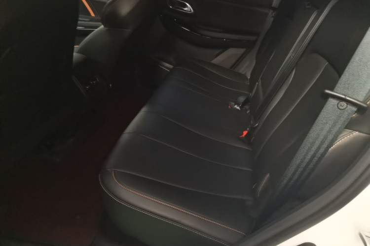 Used CHANGAN OSHAN X7 PLUS 2022 1.5T Blue Whale Edition Automatic Prestige Version Left Rear Seat