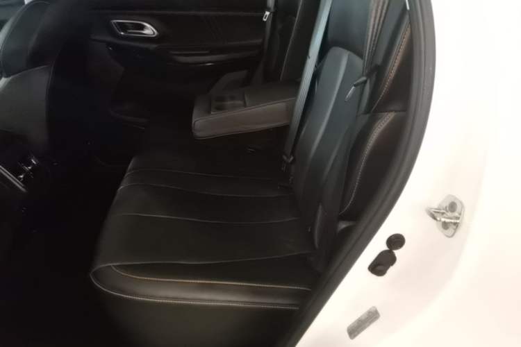 Used CHANGAN OSHAN X7 PLUS 2022 1.5T Blue Whale Edition Automatic Luxury Trim Left Rear Seat