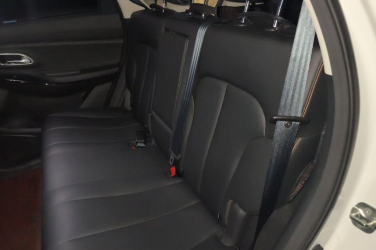 Used CHANGAN OSHAN X7 PLUS 2022 1.5T Blue Whale Edition Automatic Prestige Version Left Rear Seat