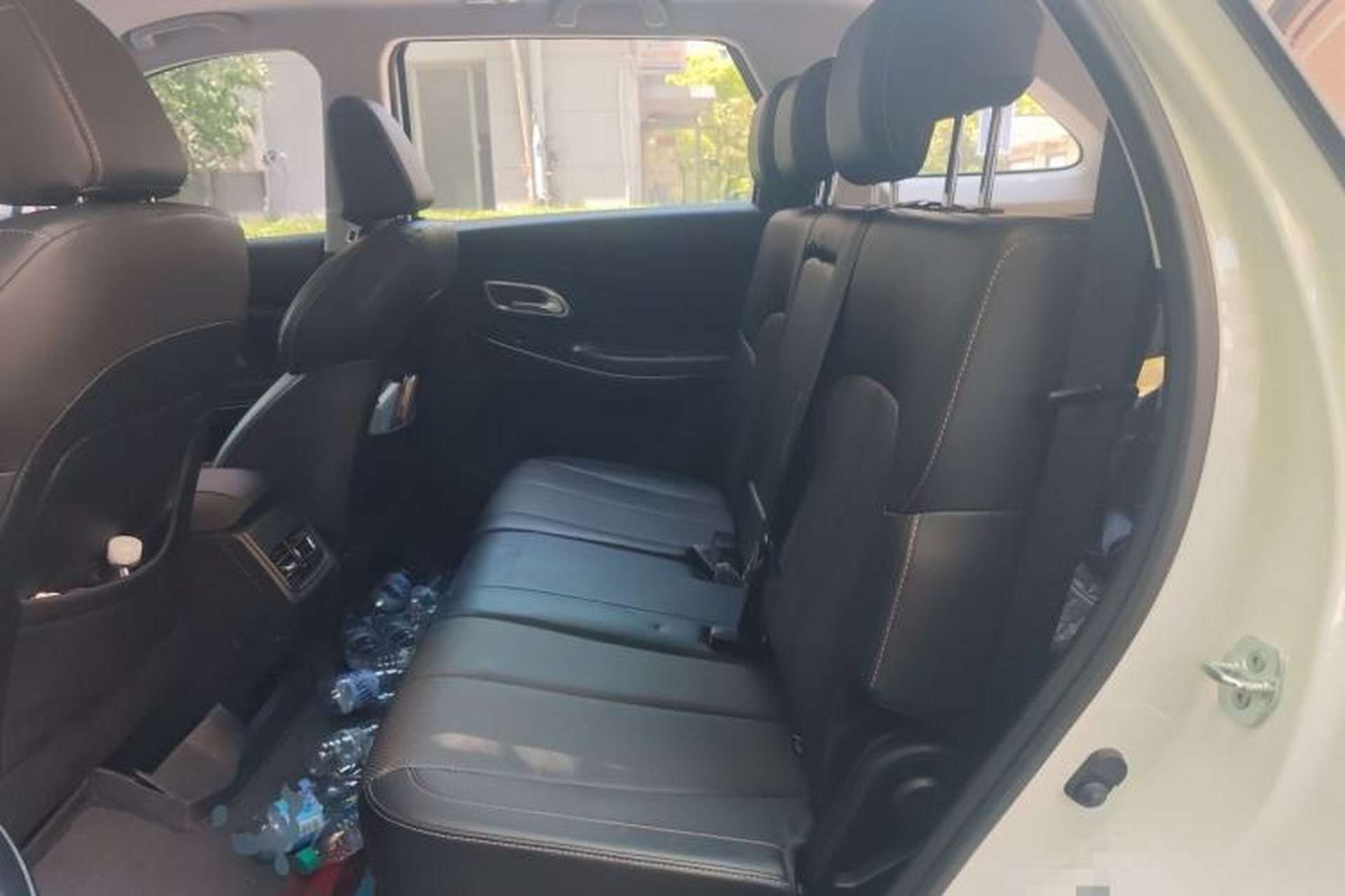 Used CHANGAN OSHAN X7 PLUS 2022 1.5T Blue Whale Edition Automatic Smart Luxury 7-Seater Left Rear Seat