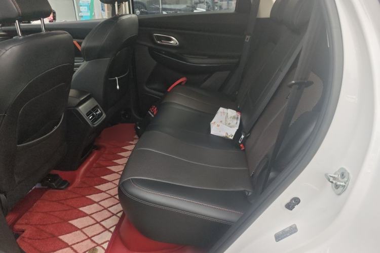 Used CHANGAN OSHAN X7 PLUS 2022 1.5T Blue Whale Edition Automatic ZhiZun Model Left Rear Seat