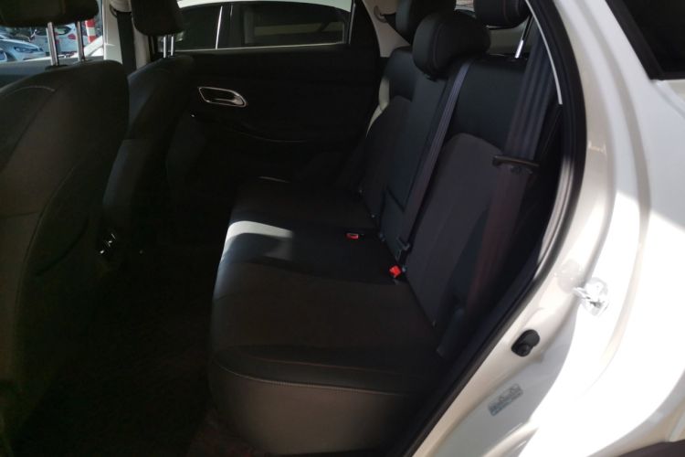 Used CHANGAN OSHAN X7 PLUS 2022 1.5T Blue Whale Edition Automatic Geeker Navigation Model Left Rear Seat