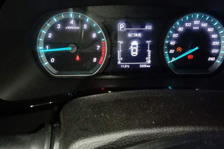 Used CHANGAN OSHAN X7 PLUS 2022 1.5T Blue Whale Edition Automatic Luxury Trim Odometer Close Up