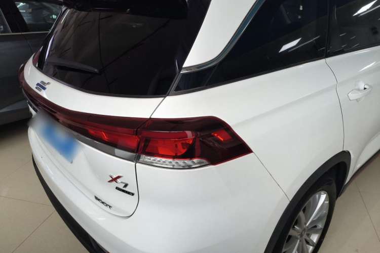 Used CHANGAN OSHAN X7 PLUS 2022 1.5T Blue Whale Edition Automatic Geeker Navigation Model Rear Right 45 Deg