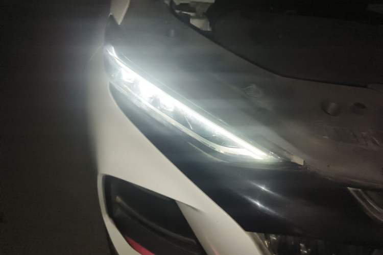 Used CHANGAN OSHAN X7 PLUS 2022 1.5T Blue Whale Edition Automatic Prestige 7-Seater Right Front Headlight