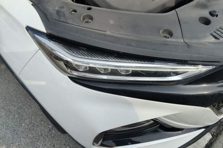 Used CHANGAN OSHAN X7 PLUS 2022 1.5T Blue Whale Edition Automatic Prestige Version Right Front Headlight