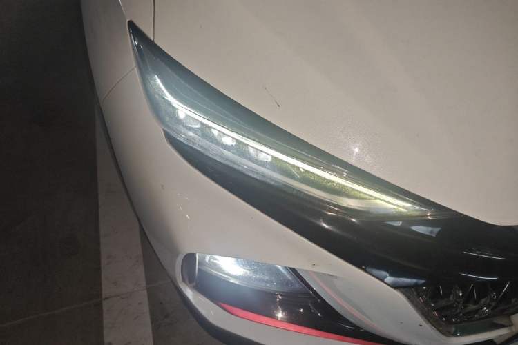Used CHANGAN OSHAN X7 PLUS 2022 1.5T Blue Whale Edition Automatic Geeker Navigation Model Right Front Headlight