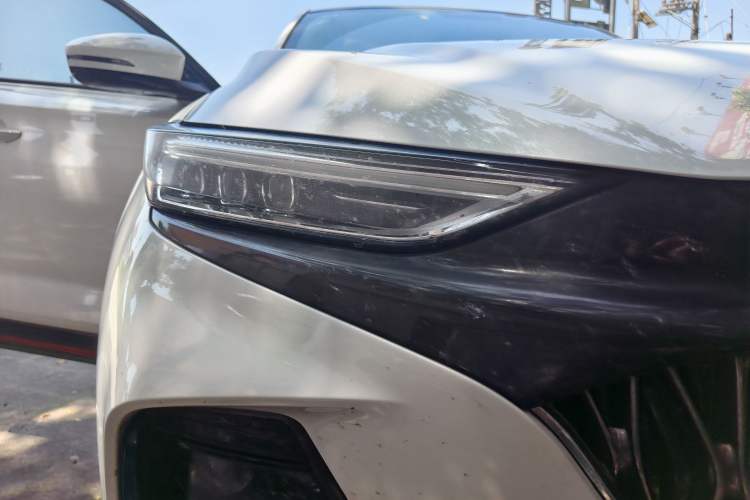 Used CHANGAN OSHAN X7 PLUS 2022 1.5T Blue Whale Edition Automatic Luxury Trim Right Front Headlight