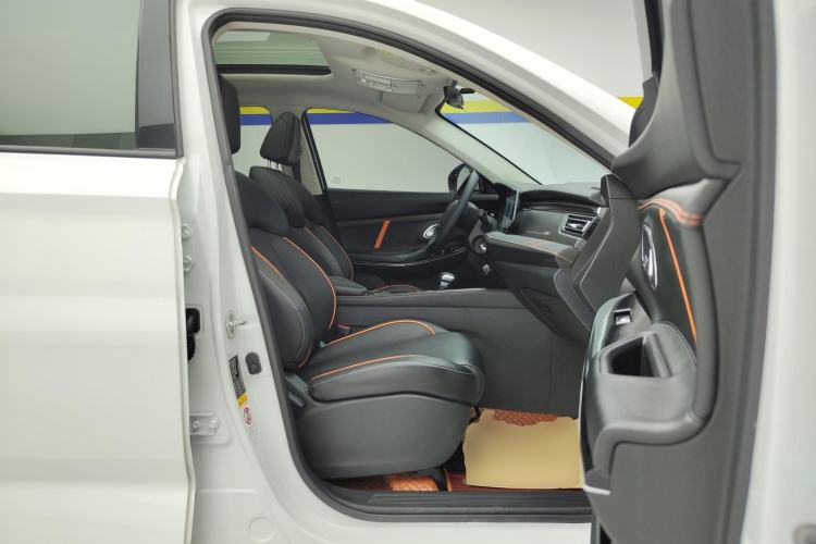 Used CHANGAN OSHAN X7 PLUS 2022 1.5T Blue Whale Edition Automatic Prestige Version Right Front Seat