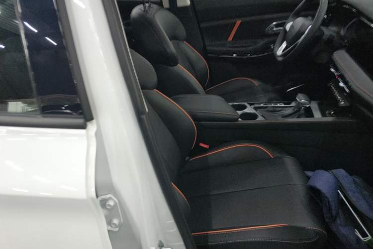 Used CHANGAN OSHAN X7 PLUS 2022 1.5T Blue Whale Edition Automatic Prestige Version Right Front Seat