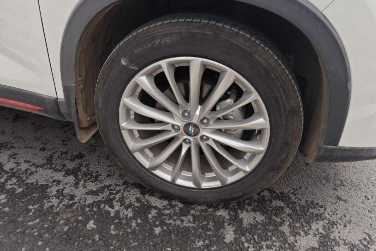 Used CHANGAN OSHAN X7 PLUS 2022 1.5T Blue Whale Edition Automatic Prestige 7-Seater Right Front Wheel Hub