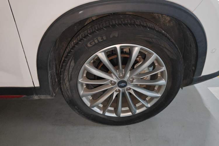 Used CHANGAN OSHAN X7 PLUS 2022 1.5T Blue Whale Edition Automatic Geeker Navigation Model Right Front Wheel Hub