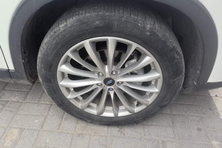 Used CHANGAN OSHAN X7 PLUS 2022 1.5T Blue Whale Edition Automatic Prestige Version Right Front Wheel Hub