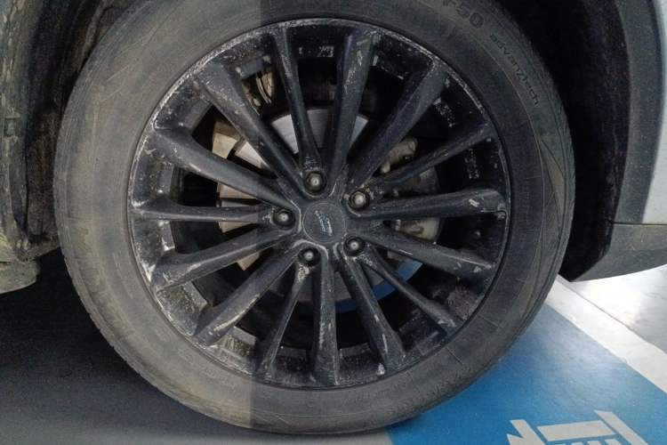 Used CHANGAN OSHAN X7 PLUS 2022 1.5T Blue Whale Edition Automatic Prestige Version Right Front Wheel Hub