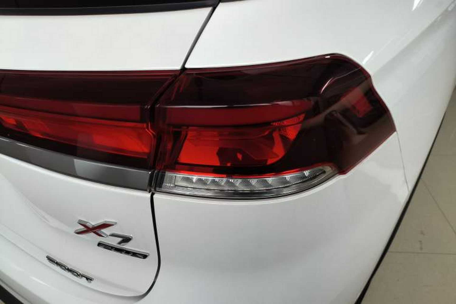 Used CHANGAN OSHAN X7 PLUS 2022 1.5T Blue Whale Edition Automatic Geeker Navigation Model Right Rear Taillight