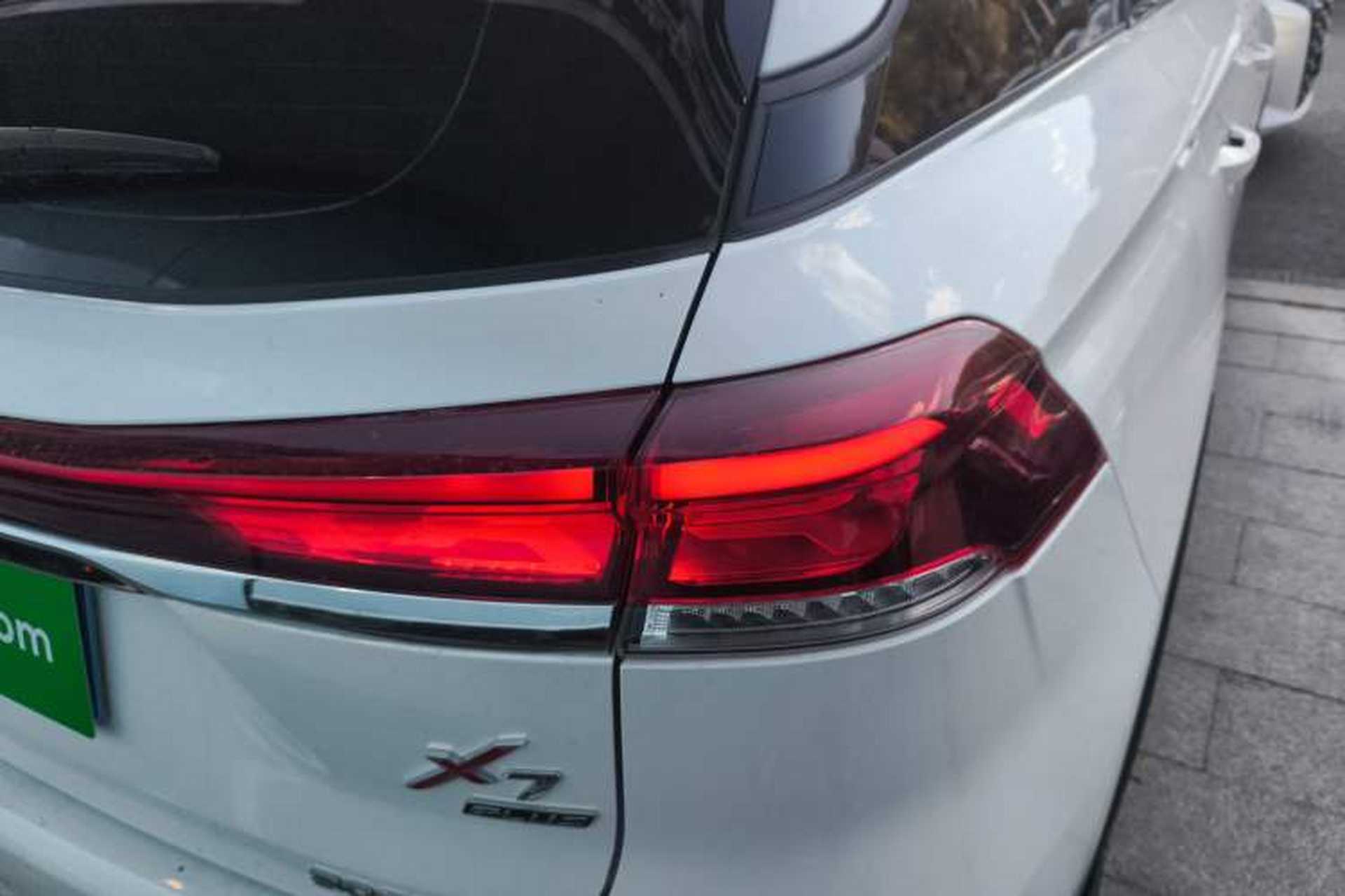 Used CHANGAN OSHAN X7 PLUS 2022 1.5T Blue Whale Edition Automatic Prestige Version Right Rear Taillight