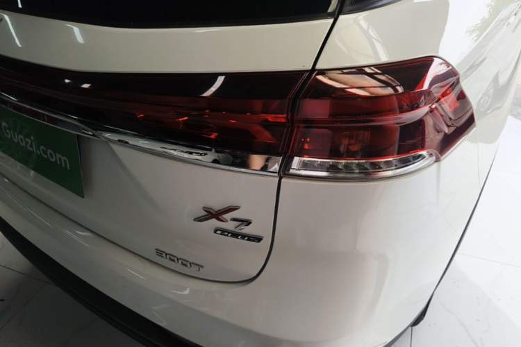 Used CHANGAN OSHAN X7 PLUS 2022 1.5T Blue Whale Edition Automatic ZhiZun Model Right Rear Taillight