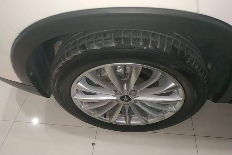 Used CHANGAN OSHAN X7 PLUS 2022 1.5T Blue Whale Edition Automatic Prestige Version Right Rear Wheel Hub