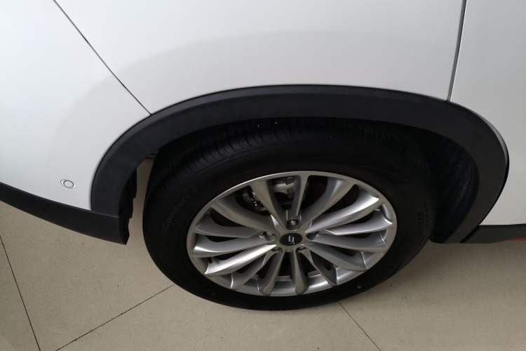 Used CHANGAN OSHAN X7 PLUS 2022 1.5T Blue Whale Edition Automatic Geeker Navigation Model Right Rear Wheel Hub