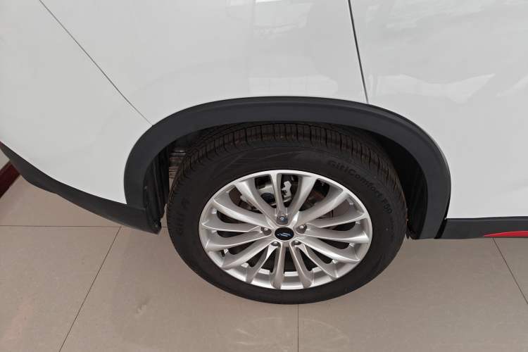 Used CHANGAN OSHAN X7 PLUS 2022 1.5T Blue Whale Edition Automatic Prestige Version Right Rear Wheel Hub