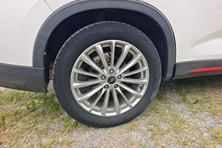 Used CHANGAN OSHAN X7 PLUS 2022 1.5T Blue Whale Edition Automatic Geeker Flagship Model Right Rear Wheel Hub