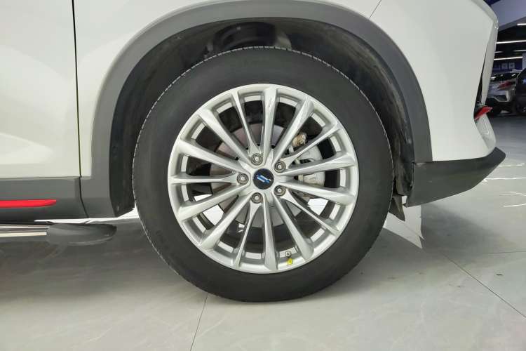 Used CHANGAN OSHAN X7 PLUS 2022 1.5T Blue Whale Edition Automatic Prestige Version Right Rear Wheel Hub