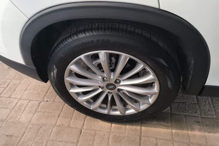 Used CHANGAN OSHAN X7 PLUS 2022 1.5T Blue Whale Edition Automatic Luxury Trim Right Rear Wheel Hub