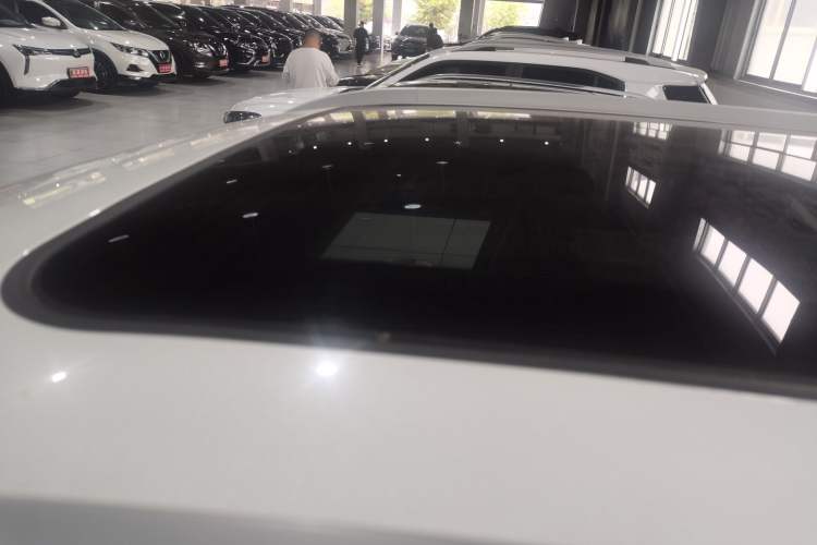 Used CHANGAN OSHAN X7 PLUS 2022 1.5T Blue Whale Edition Automatic Prestige Version Roof