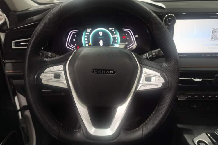 Used CHANGAN OSHAN X7 PLUS 2022 1.5T Blue Whale Edition Automatic Prestige Version Steering Wheel