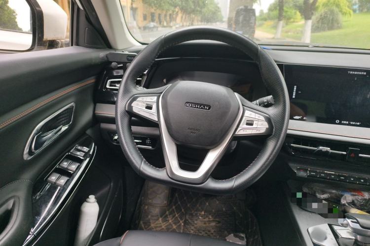Used CHANGAN OSHAN X7 PLUS 2022 1.5T Blue Whale Edition Automatic Prestige Version Steering Wheel