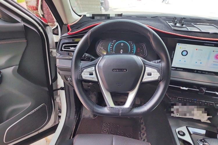 Used CHANGAN OSHAN X7 PLUS 2022 1.5T Blue Whale Edition Automatic Prestige Version Steering Wheel