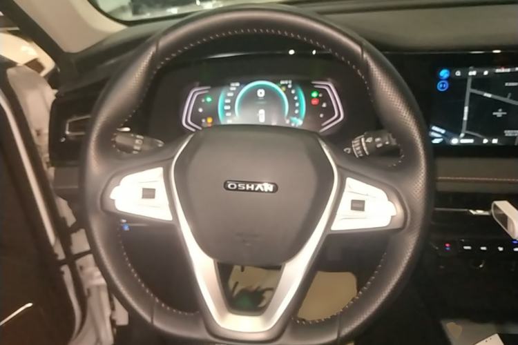 Used CHANGAN OSHAN X7 PLUS 2022 1.5T Blue Whale Edition Automatic Prestige Version Steering Wheel