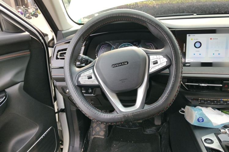 Used CHANGAN OSHAN X7 PLUS 2022 1.5T Blue Whale Edition Automatic Prestige Version Steering Wheel
