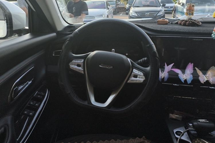 Used CHANGAN OSHAN X7 PLUS 2022 1.5T Blue Whale Edition Automatic Prestige Version Steering Wheel