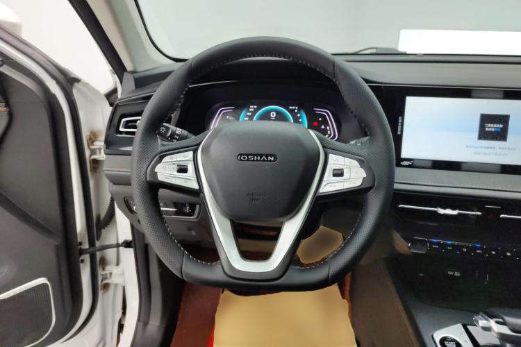Used CHANGAN OSHAN X7 PLUS 2022 1.5T Blue Whale Edition Automatic Prestige Version Steering Wheel